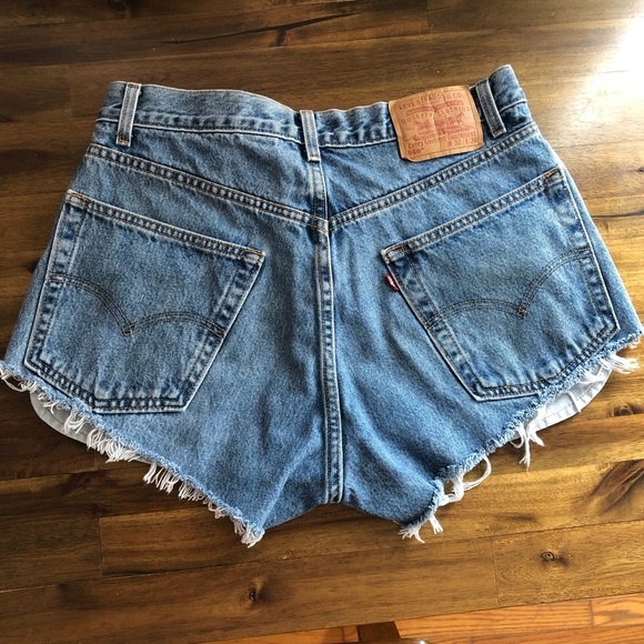 CLEARANCE 5 for $20 SALE Levi’s 569 Denim Shorts | 32 | G1-13 - Picture 2 of 4